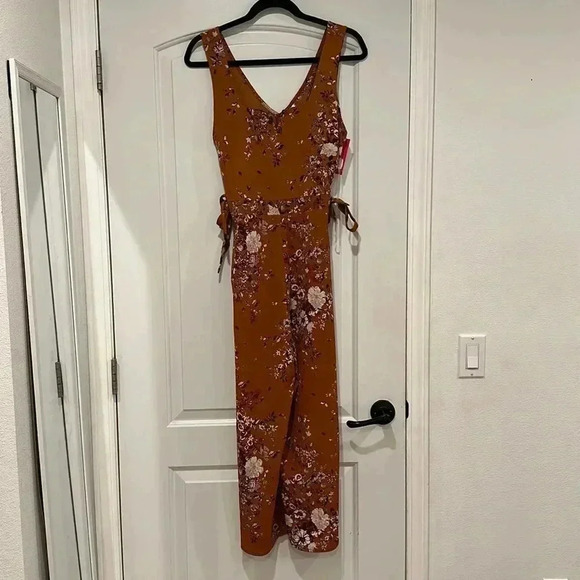 4/$25 NWT Xhilaration Floral Square Neck Sleeveless Tie Front Cropped Jumpsuit S - Picture 2 of 9